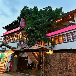 Oyo 16778 House Of Yesudas Hotel