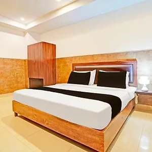 Hotel Super Collection O Tilak Nagar Near Pacific Mall ****